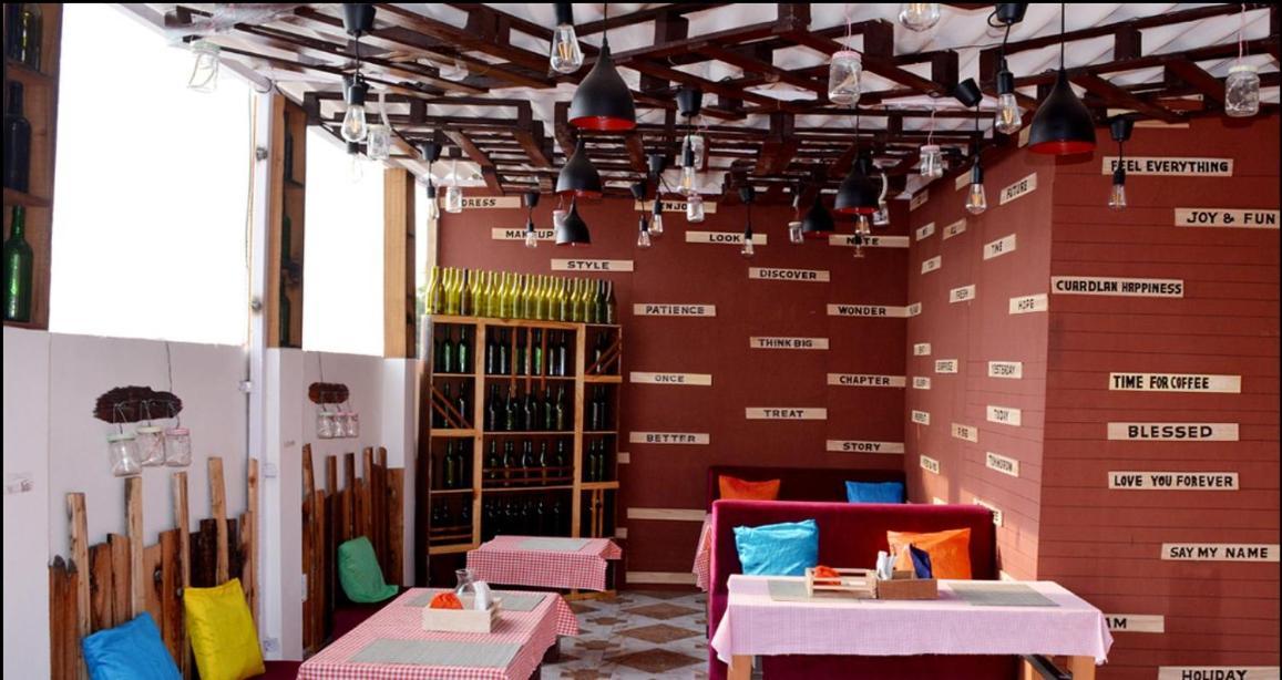 Travel Monkey Hostel Агра Екстериор снимка