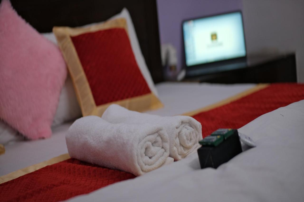Travel Monkey Hostel Агра Екстериор снимка