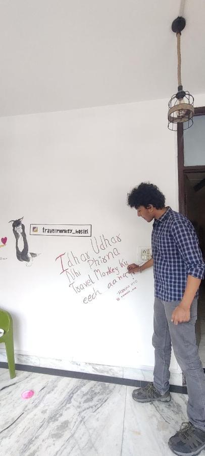 Travel Monkey Hostel Агра Екстериор снимка
